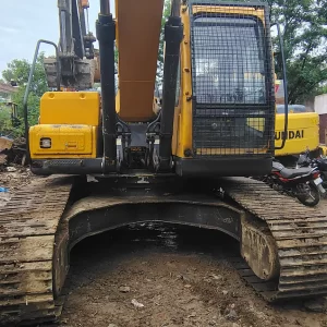 HYUNDAI R 230 LM