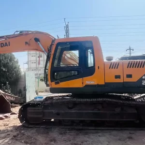 Excavator R 220 L