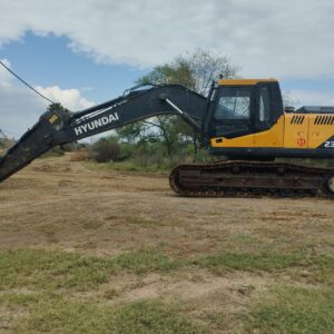Used Hyundai R 230 LM